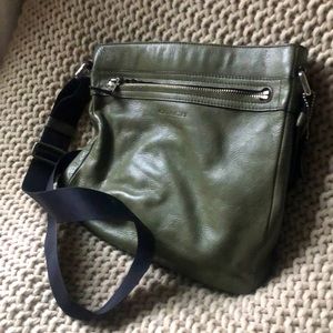 (Gently used) Men’s Coach Messenger Bag